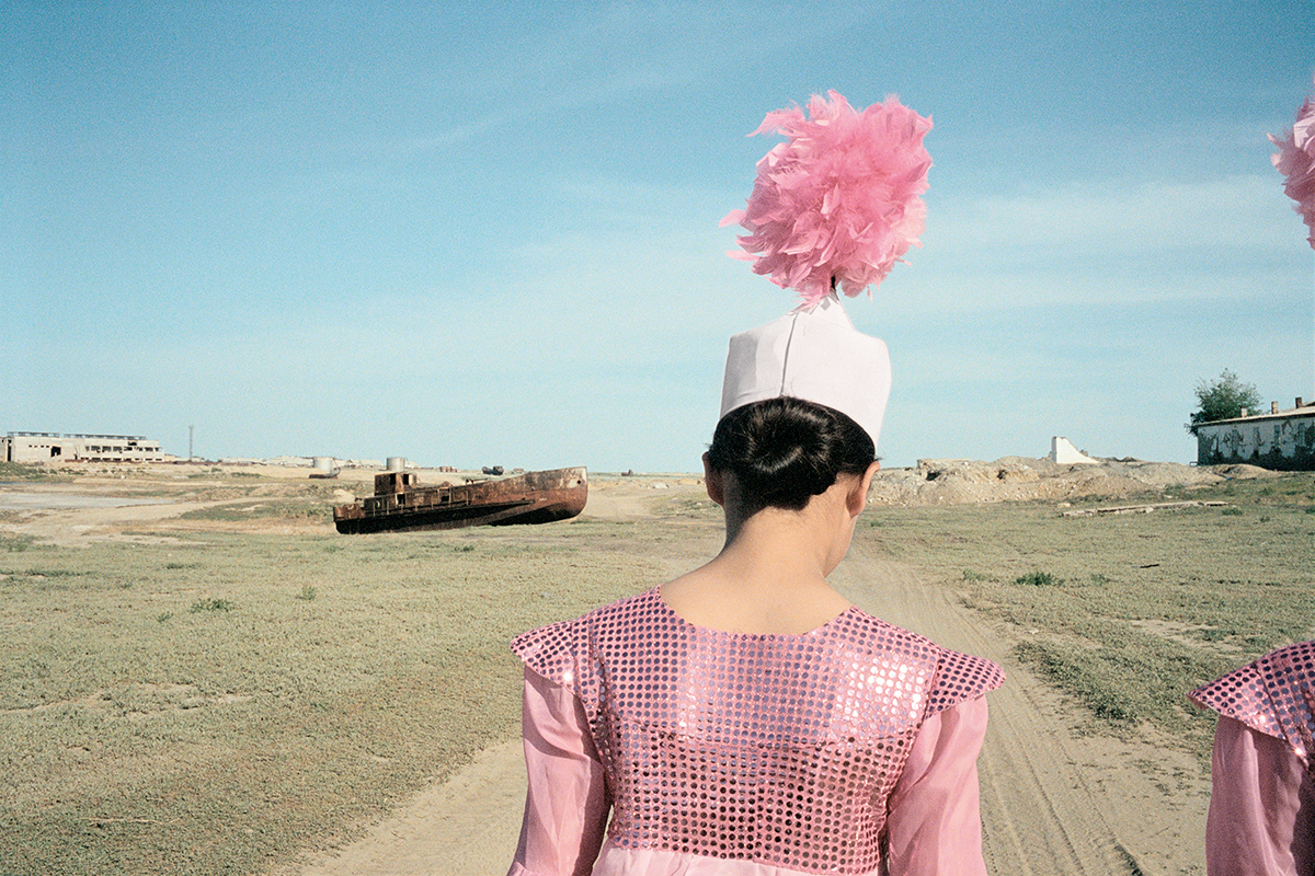 Loulan Beauty, L'ancien port d'Aralsk, Kazakhstan, 2003. Photo de Claudine Doury.