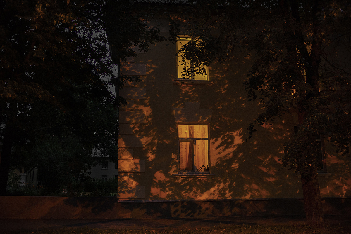 Solstice, Minsk, Belarus, 2019. Une photo de Claudine Doury.
